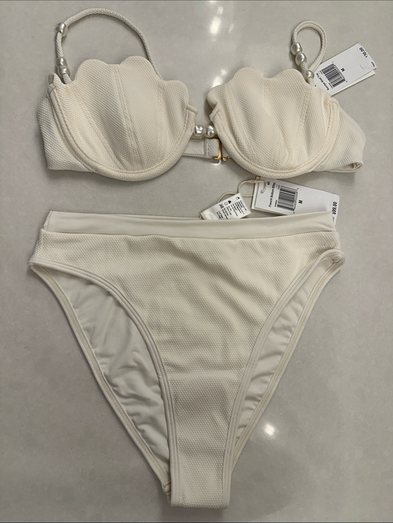 l*space Other - l*space Cream Shell-Style Textured Bikini Set